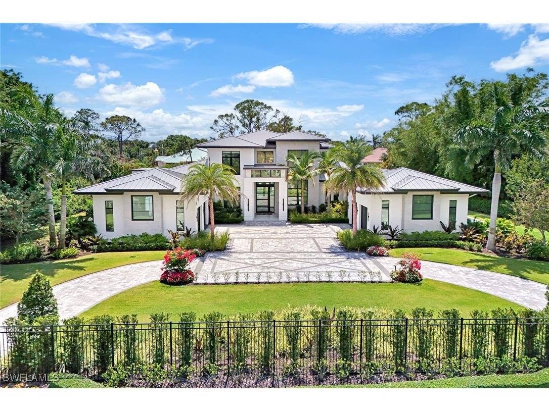 493 Carica Road Naples FL 34108 225046903 image1