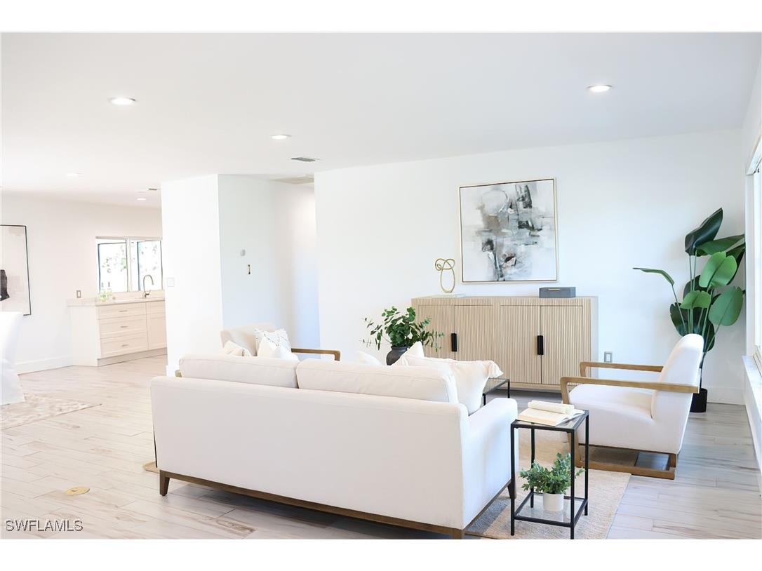 4937 Royal Palm Drive Estero FL 33928 225028660 image1