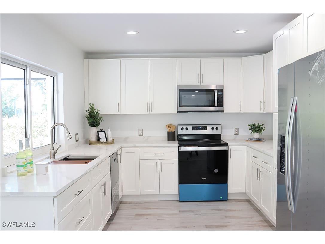 4937 Royal Palm Drive Estero FL 33928 225028660 image12