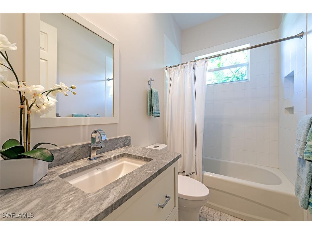 4980 Rustic Oaks Circle Naples FL 34105 224066250 image11