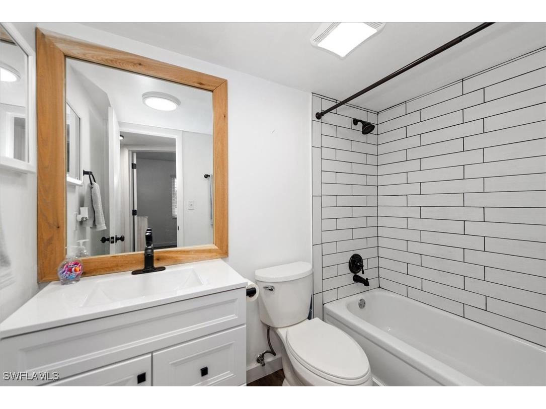 499 Forest Lakes Boulevard #306 Naples FL 34105 225051117 image18