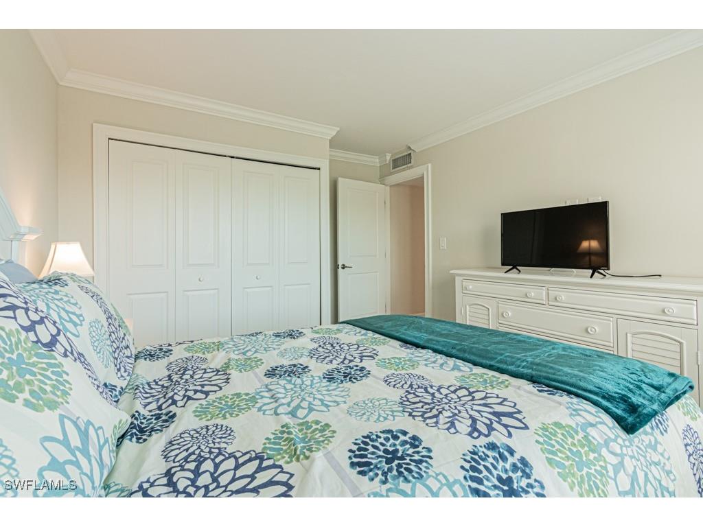 5 Bluebill Avenue #303 Naples FL 34108 225041269 image21