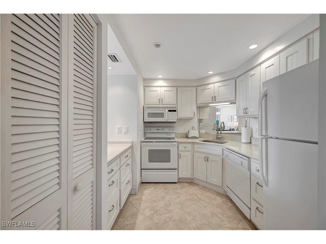 5 Bluebill Avenue #412 Naples FL 34108 225001853 image20