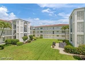 5 High Point Circle W #211 Naples FL 34103 225054816 image27