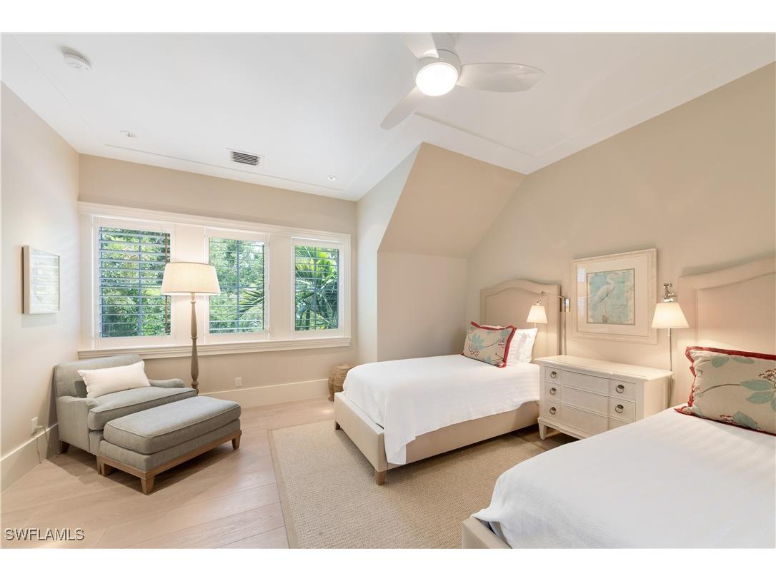 500 3rd Avenue N Naples FL 34102 225049655 image14