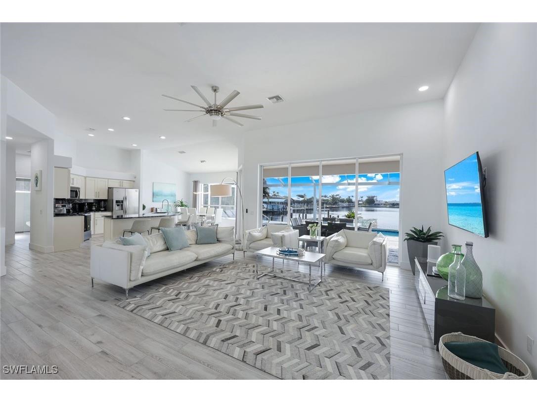 5024 SW Pelican Boulevard Cape Coral FL 33914 225020343 image2