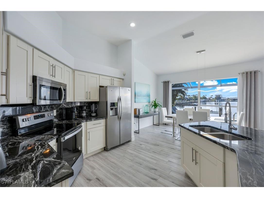 5024 SW Pelican Boulevard Cape Coral FL 33914 225020343 image6