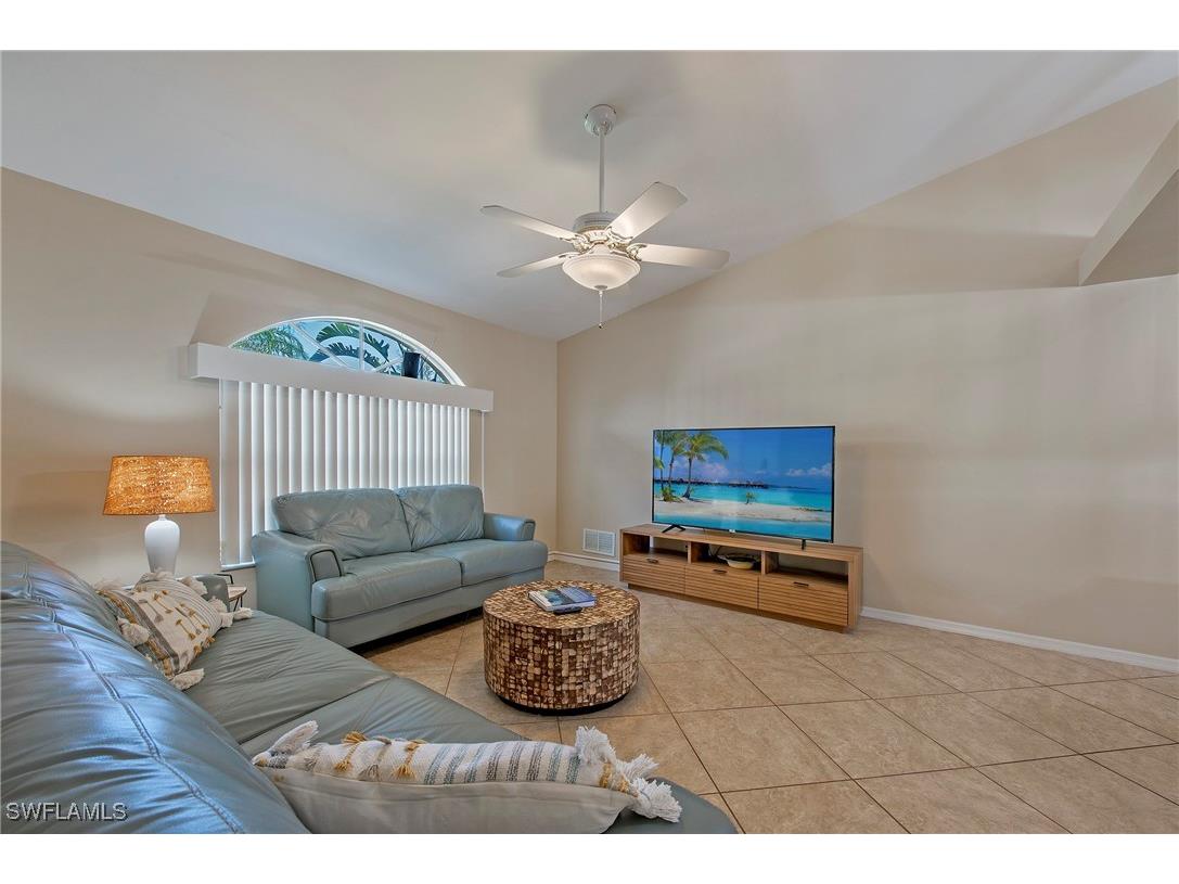 5060 Coldstream Lane Naples FL 34104 225025468 image13