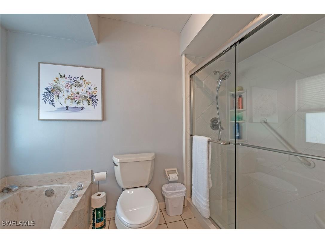 5060 Coldstream Lane Naples FL 34104 225025468 image19