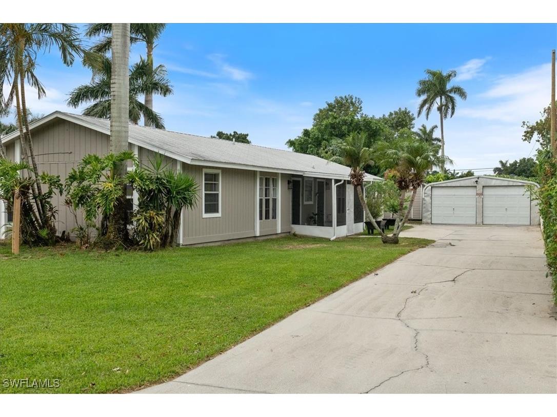 51-55 Lake Street North Fort Myers FL 33903 225052872 image2