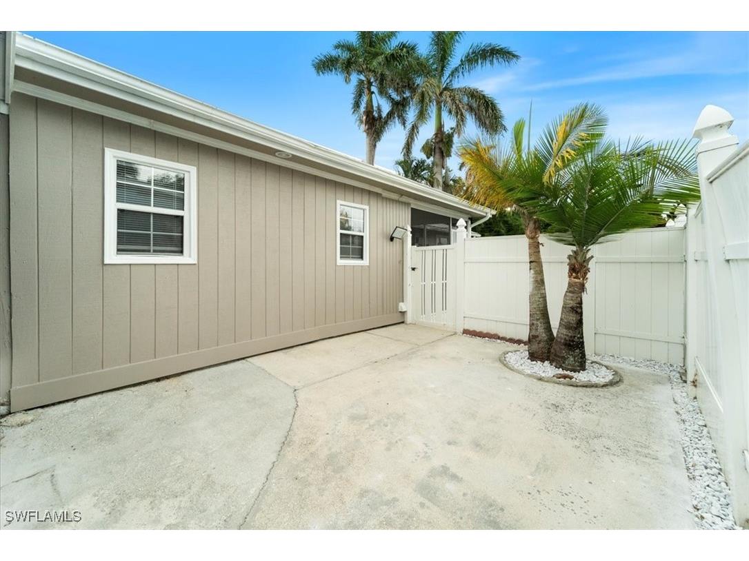 51-55 Lake Street North Fort Myers FL 33903 225052872 image43