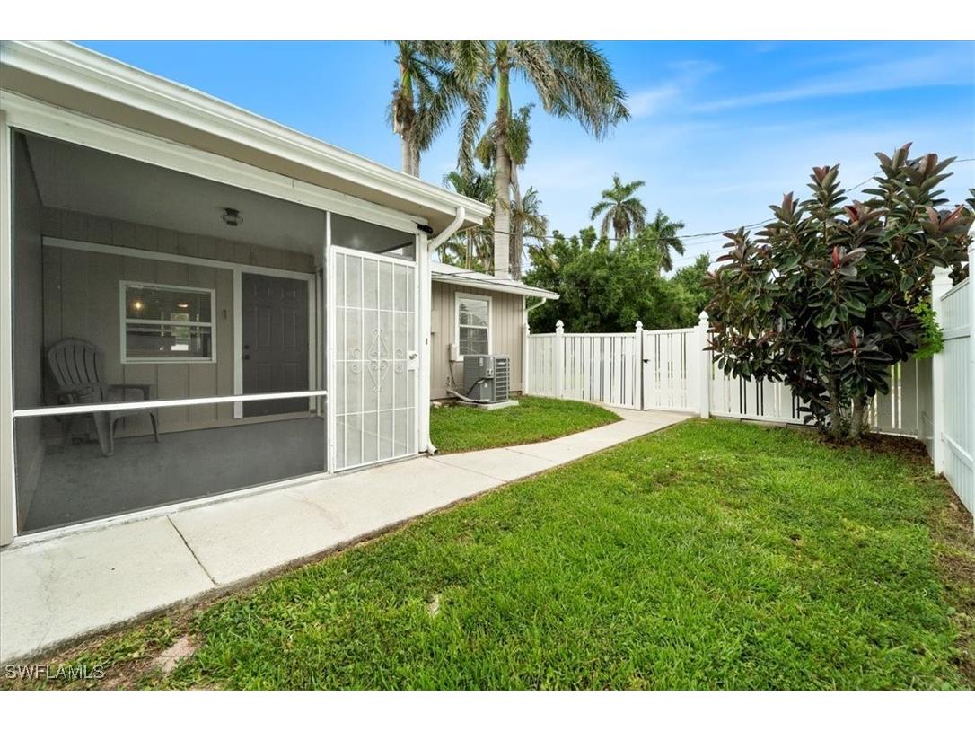 51-55 Lake Street North Fort Myers FL 33903 225052872 image8