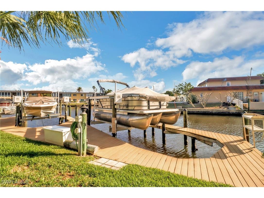 5111 Santa Rosa Court #2D Cape Coral FL 33904 224076161 image1