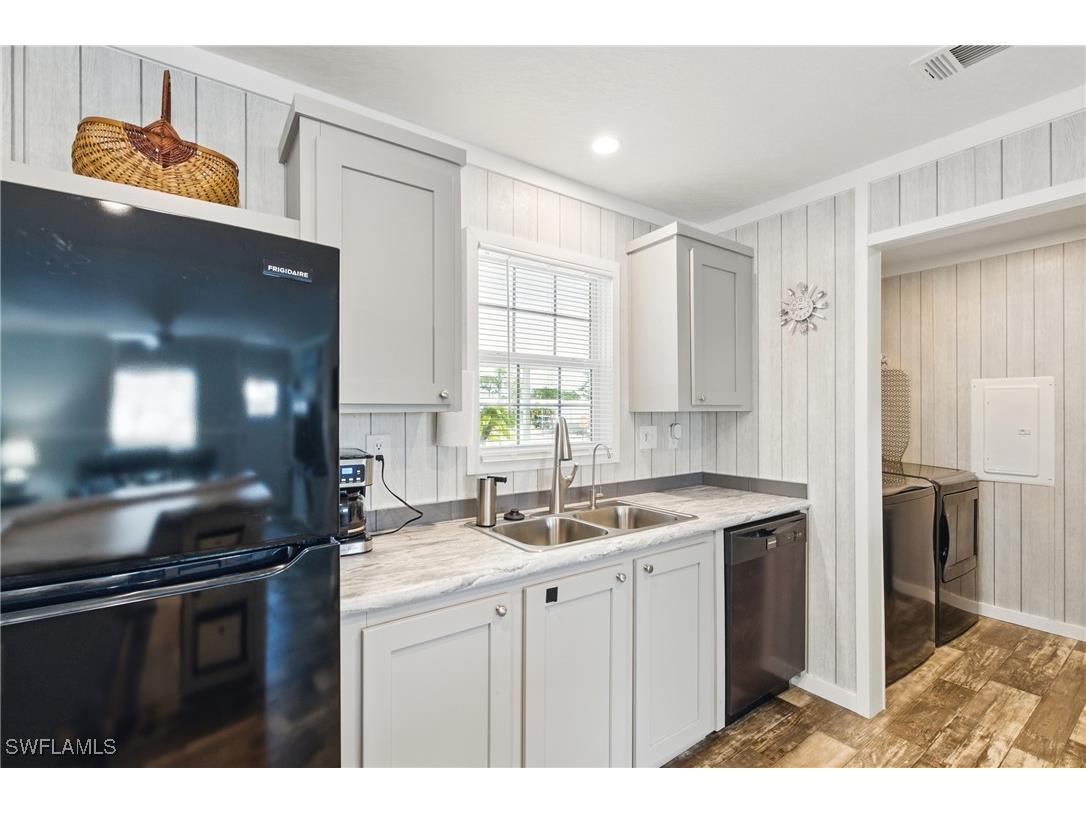 5151 Forest Park Drive North Fort Myers FL 33917 225038205 image7