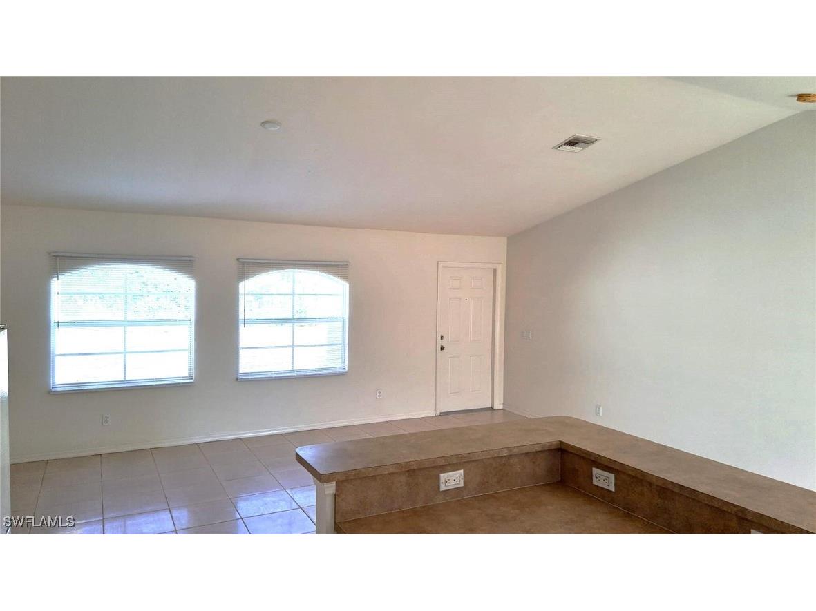 518 Kingsbury Lane Lehigh Acres FL 33974 225007951 image8