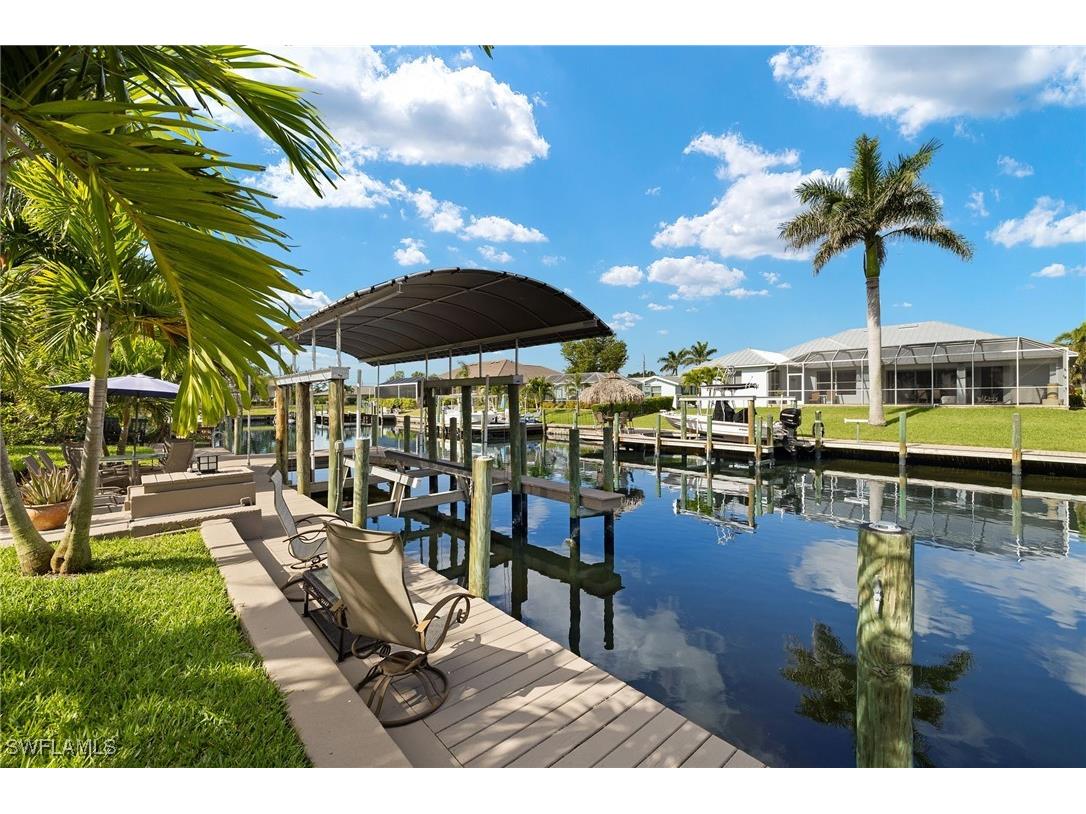 5208 SW 2nd Place Cape Coral FL 33914 225038081 image1