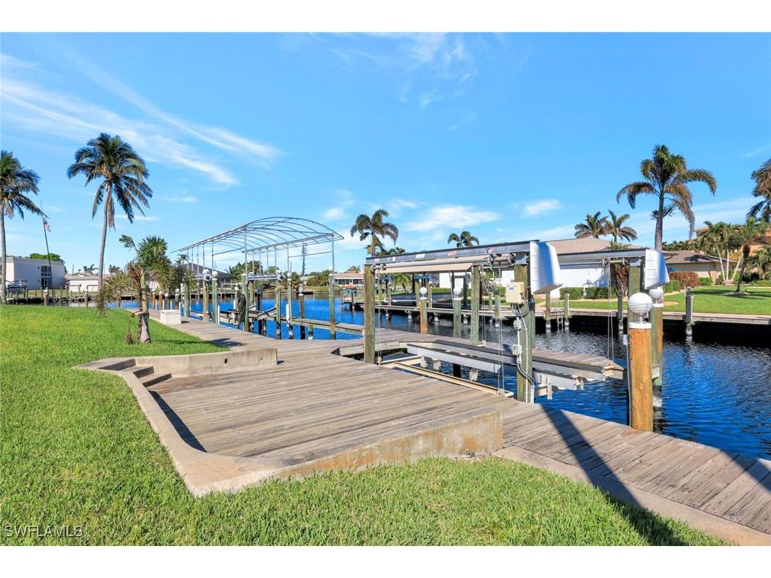 5211 Tamiami Court Cape Coral FL 33904 224096211 image3