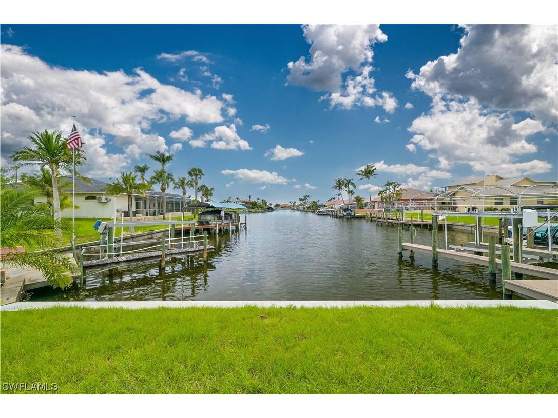 5244 Agualinda Boulevard Cape Coral FL 33914 223042475 image1