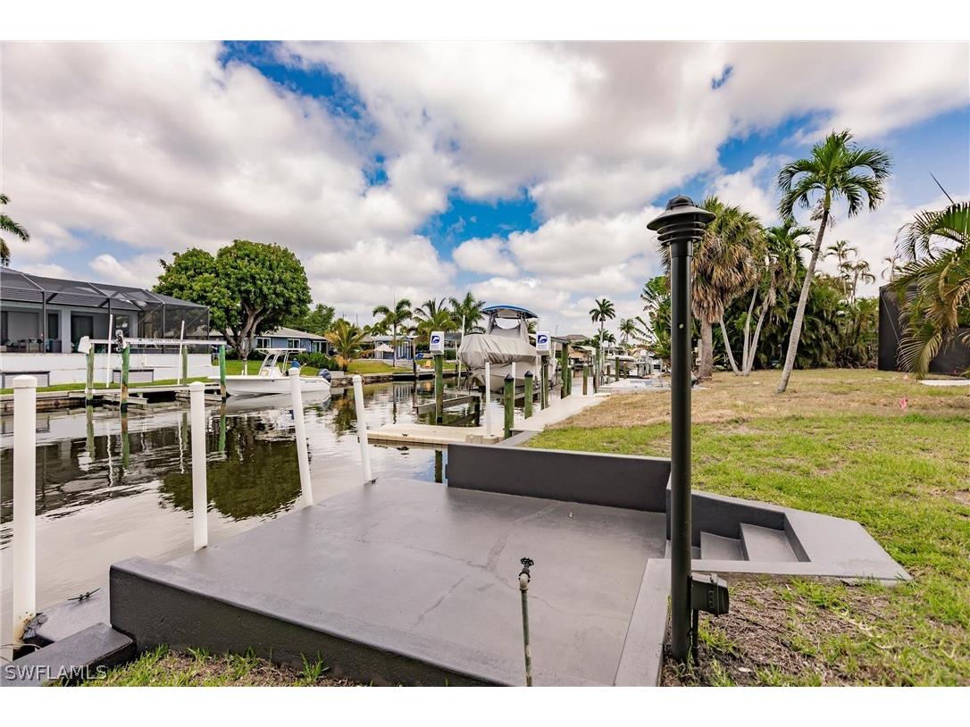 5246 Tower Drive Cape Coral FL 33904 224043395 image39