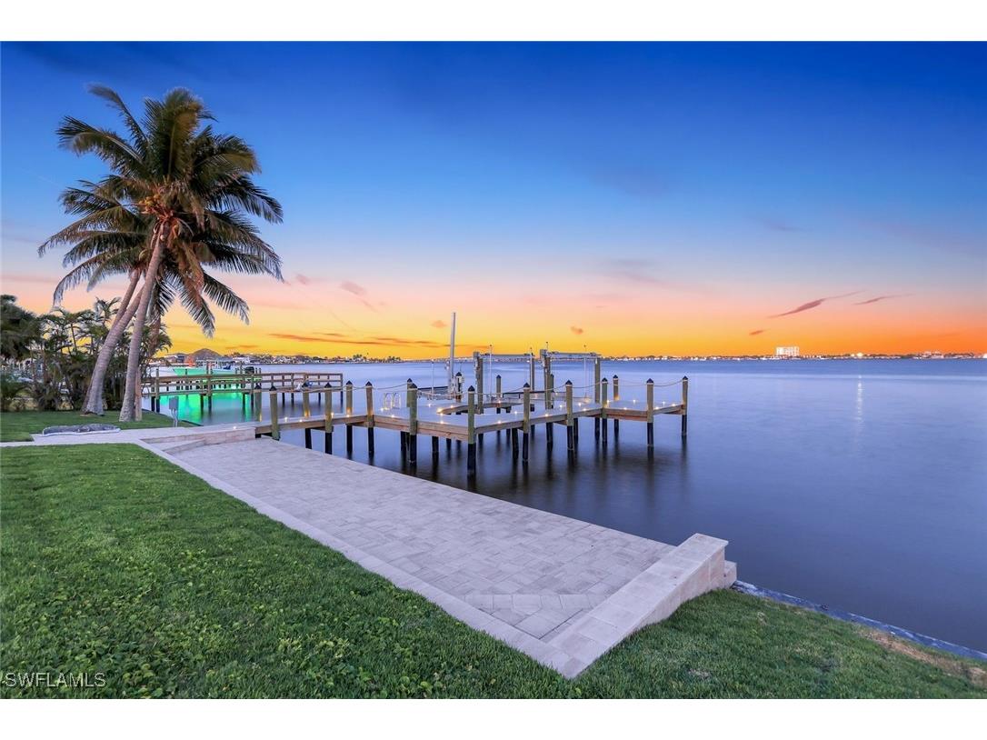 5249 Nautilus Drive Cape Coral FL 33904 225036127 image1