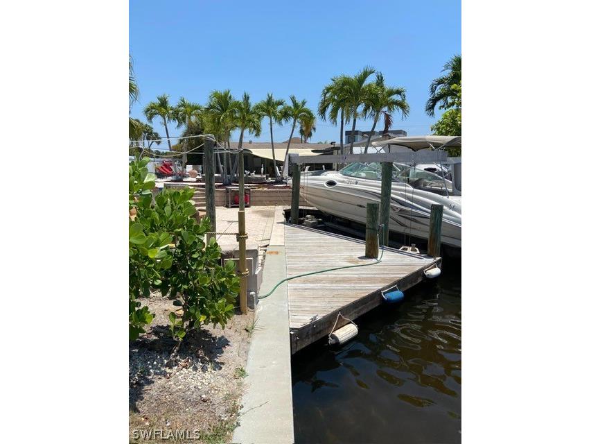 5304 Bayshore Avenue Cape Coral FL 33904 224046156 image2