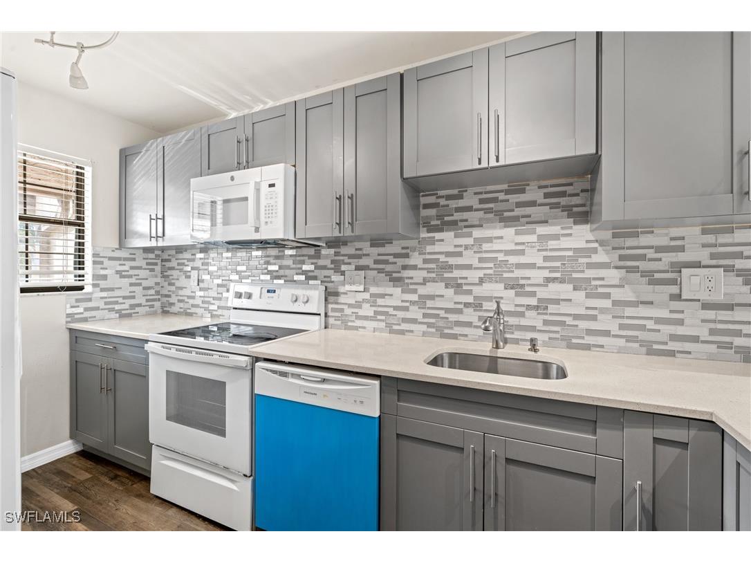 5323 Treetops Drive #T203 Naples FL 34113 225038771 image10