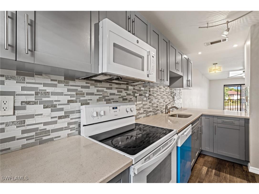 5323 Treetops Drive #T203 Naples FL 34113 225038771 image12