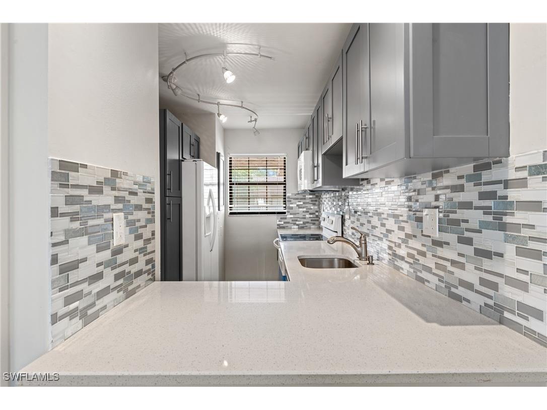 5323 Treetops Drive #T203 Naples FL 34113 225038771 image13