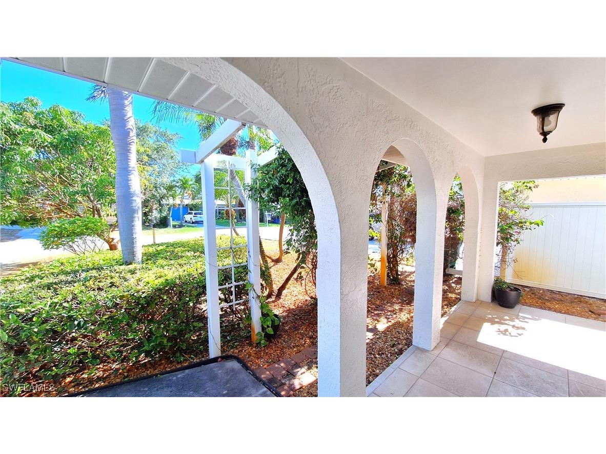 541 110th Avenue N Naples FL 34108 225042245 image10