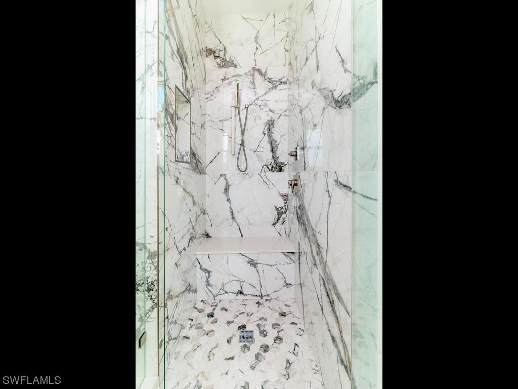 542 Coconut Avenue Goodland FL 34140 224009102 image11