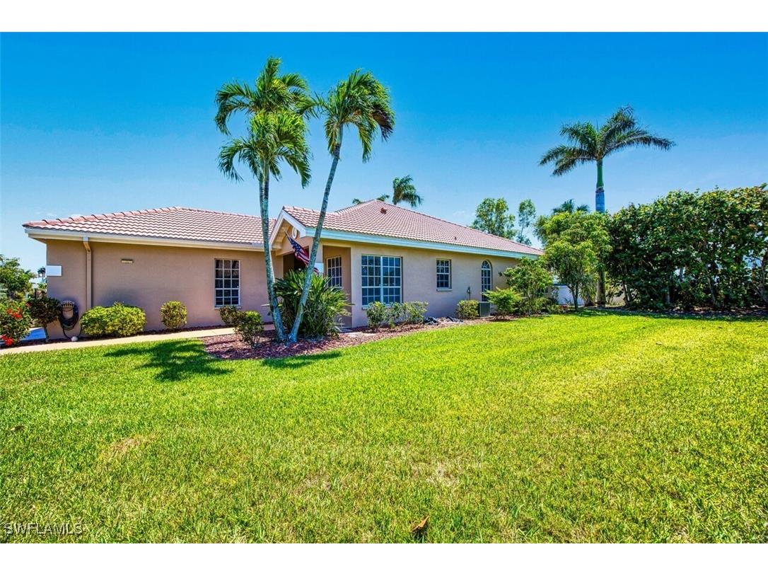 5482 Peppertree Drive Fort Myers FL 33908 225035962 image3
