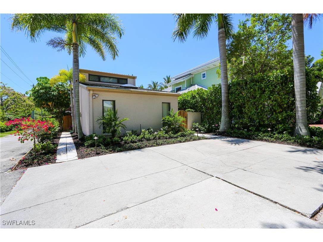 550 3rd Avenue N Naples FL 34102 225023998 image3