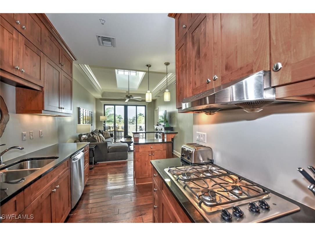 555 5th Ave S #PH-1 Naples FL 34102 225034828 image10