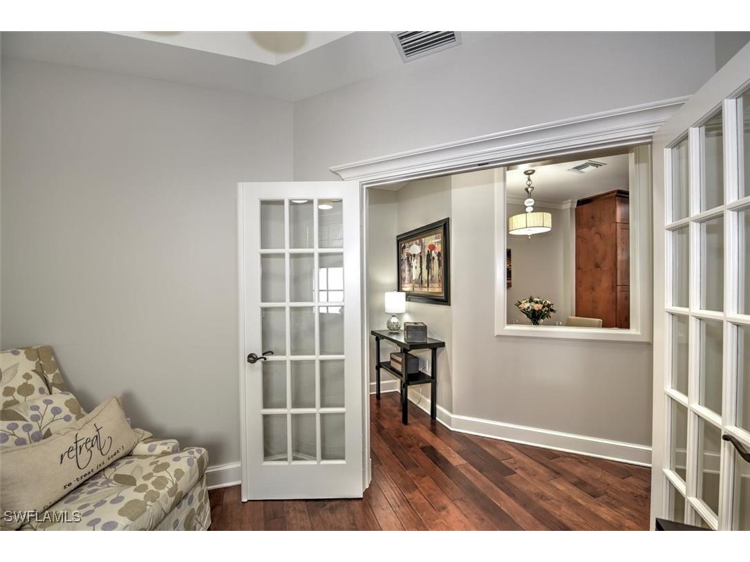 555 5th Ave S #PH-1 Naples FL 34102 225034828 image14