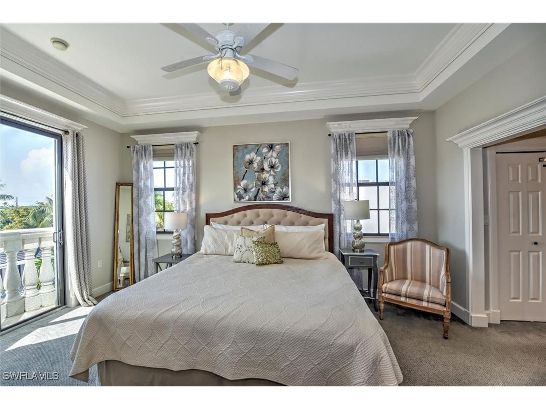 555 5th Ave S #PH-1 Naples FL 34102 225034828 image15