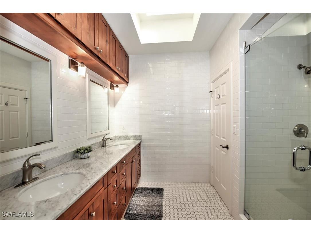 555 5th Ave S #PH-1 Naples FL 34102 225034828 image19