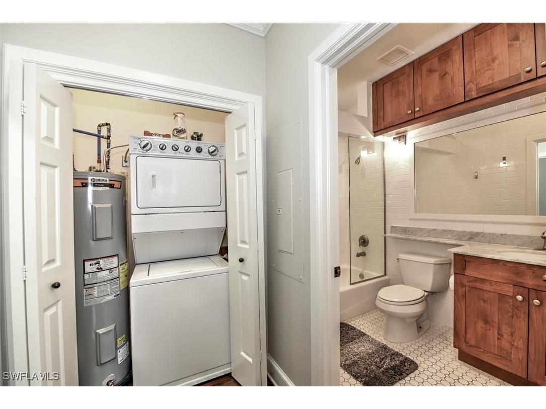 555 5th Ave S #PH-1 Naples FL 34102 225034828 image23