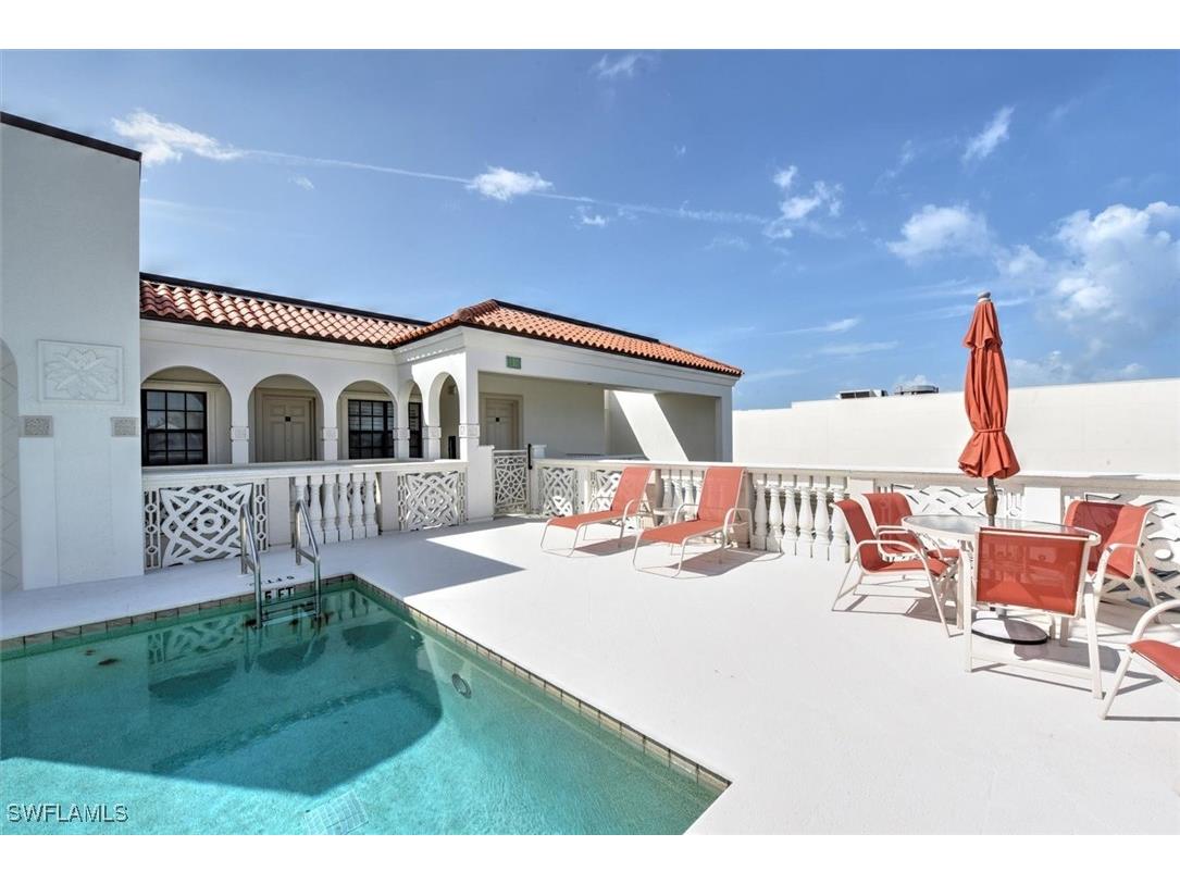 555 5th Ave S #PH-1 Naples FL 34102 225034828 image24