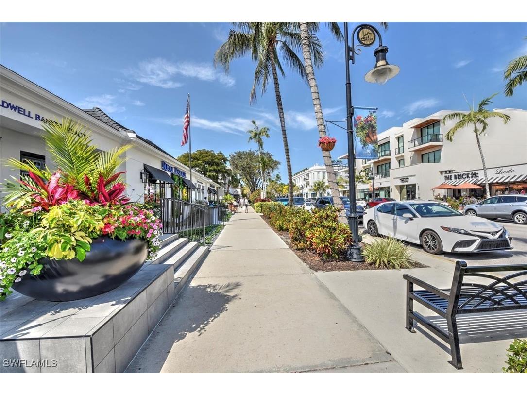 555 5th Ave S #PH-1 Naples FL 34102 225034828 image31