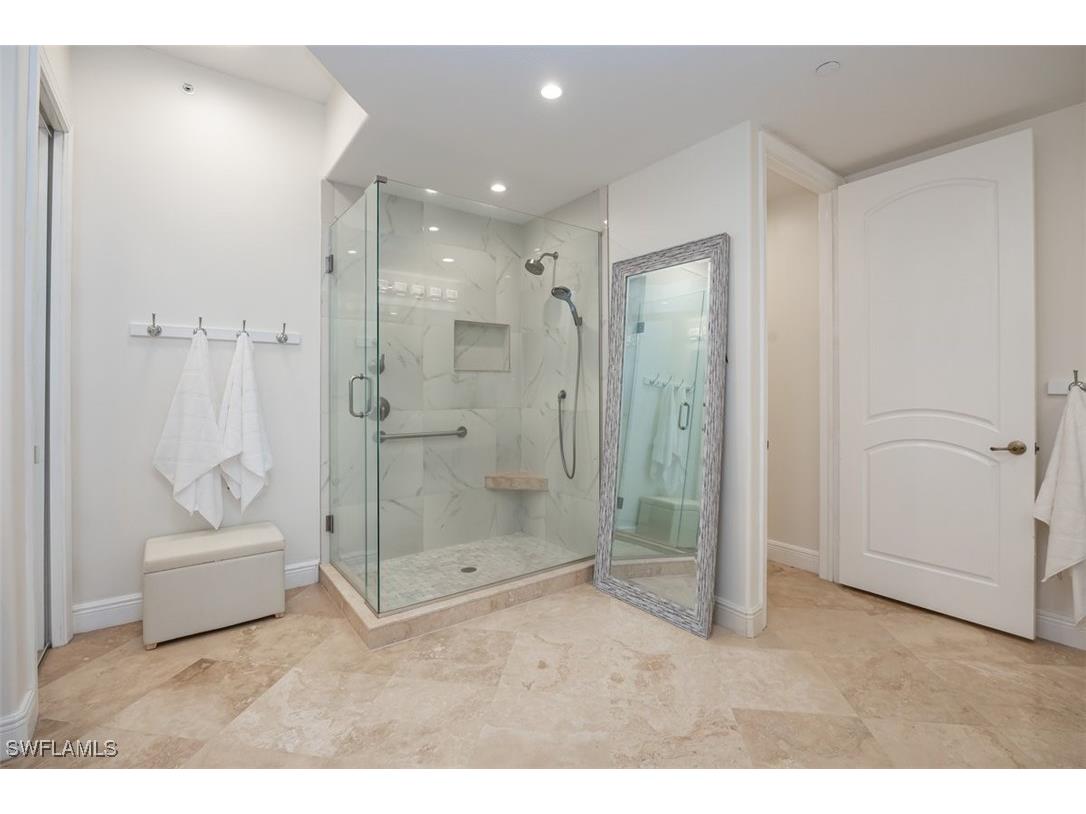 560 El Camino Real #1304 Naples FL 34119 225050778 image21