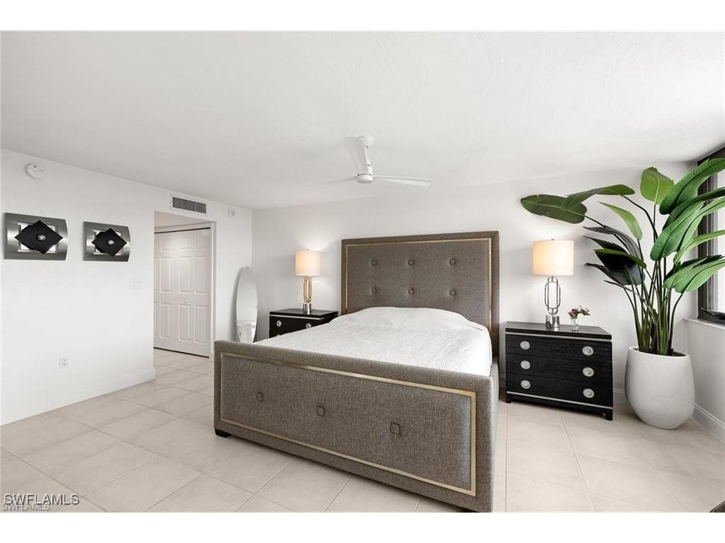 5601 Turtle Bay Drive #302 Naples FL 34108 225044566 image20