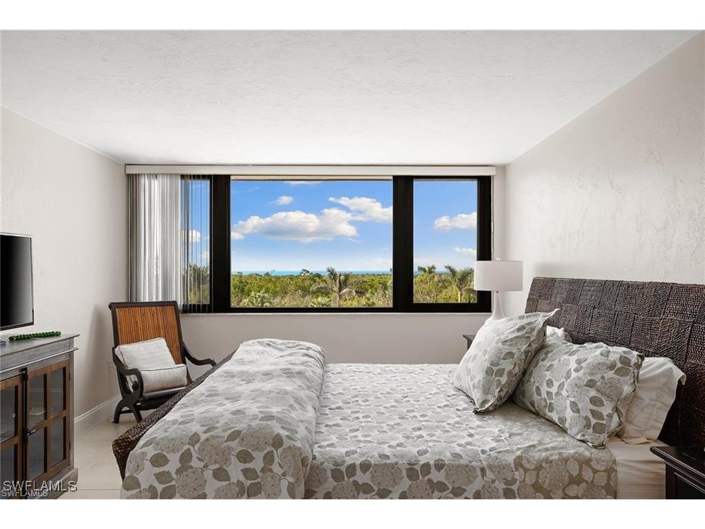 5601 Turtle Bay Drive #302 Naples FL 34108 225044566 image25