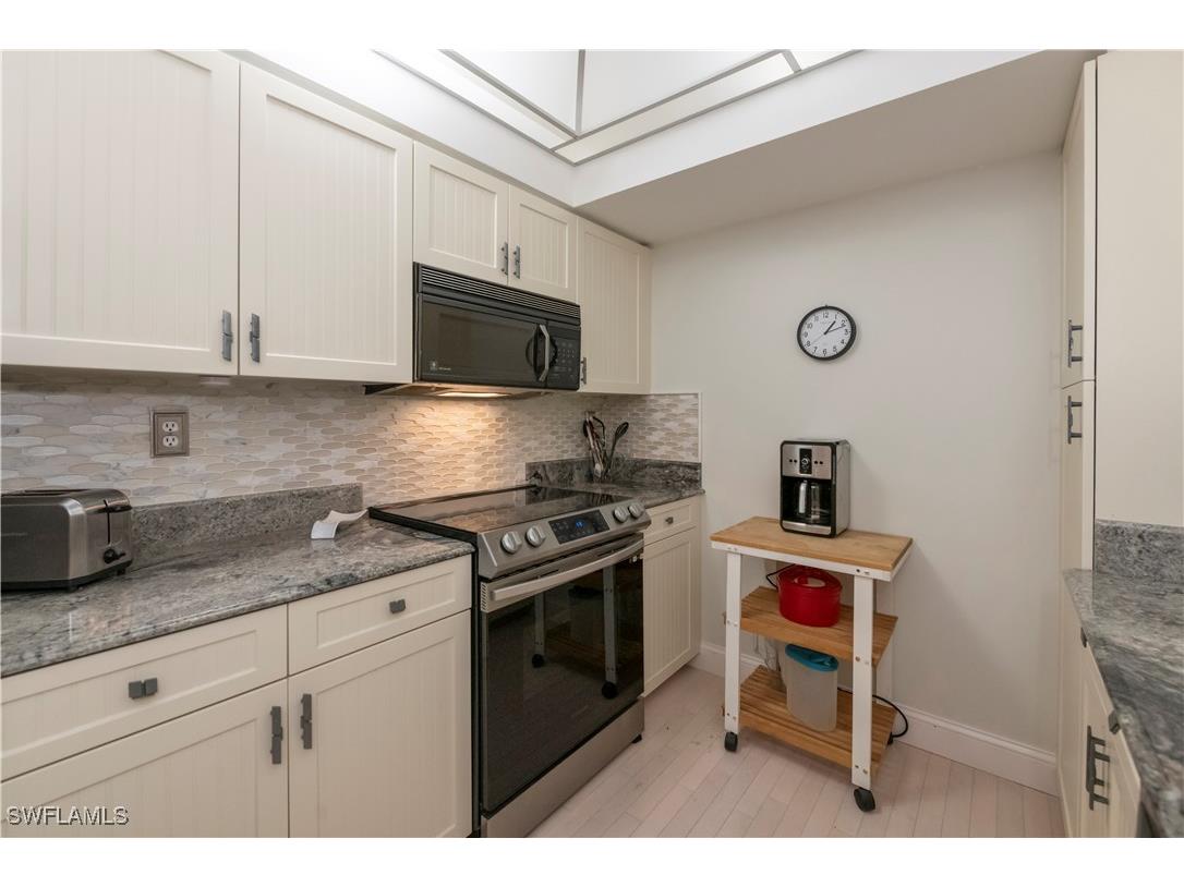 5809 Glencove Drive #905 Naples FL 34108 225035492 image10