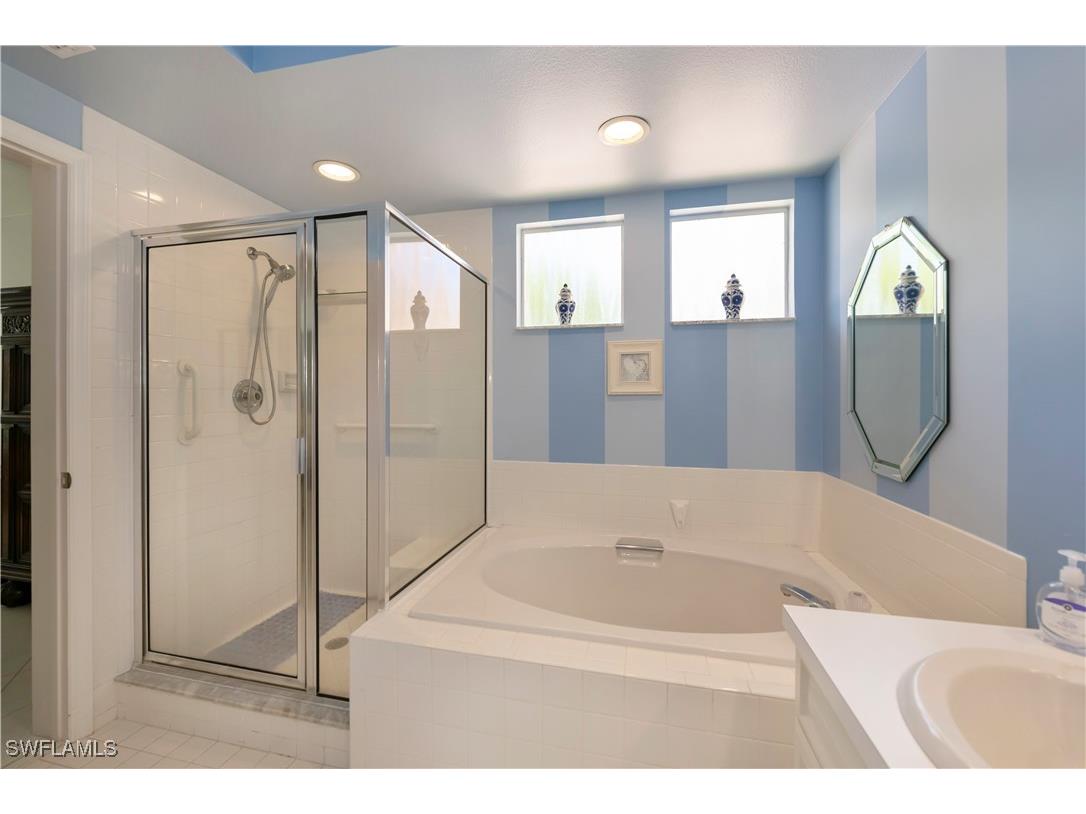 5809 Glencove Drive #905 Naples FL 34108 225035492 image14