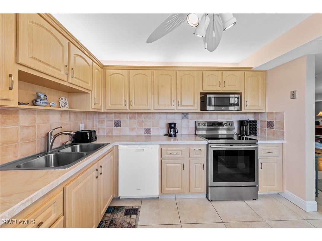 581 Teryl Road #6 Naples FL 34112 224090109 image1