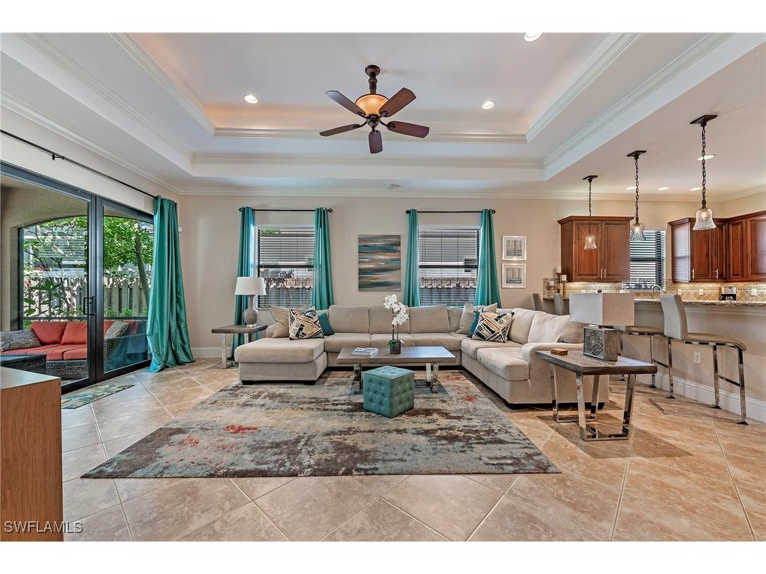 582 110th Avenue N Naples FL 34108 225008598 image1