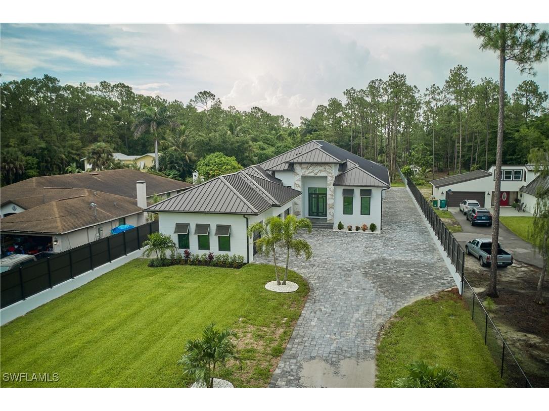 5847 English Oaks Lane Naples FL 34119 224063381 image1