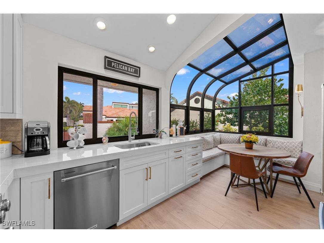 585 Bay Villas Lane #88 Naples FL 34108 225005129 image1