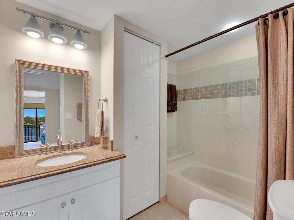 5930 Via Lugano #305 Naples FL 34108 225036204 image25