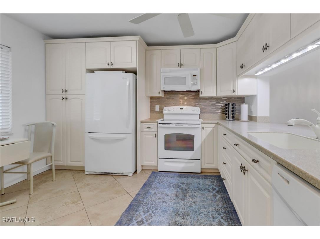 5985 Bloomfield Circle #D203 Naples FL 34112 225033971 image6